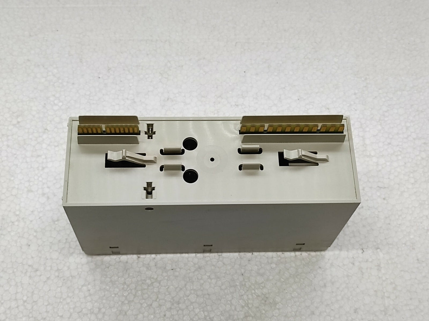 Saia PCD4.W300 Version D Analog Module PCD4W300