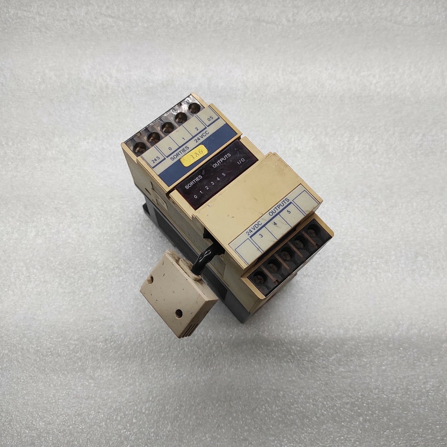 TELE TSX DSF 612 OUTPUT MODULE TSXDSF612