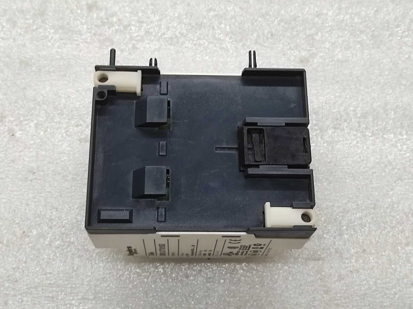 SE ZELIO SR3 XT101BD DISCRETE I/O EXTENSION MODULE 88960221