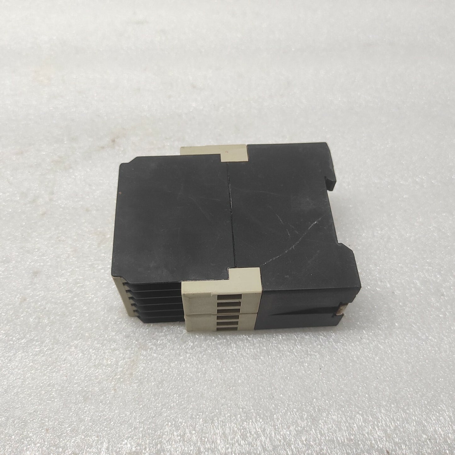 TELEMECANIQUE RM3 TAR114TS7 TIME DELAY RELAY 055691 480-500V