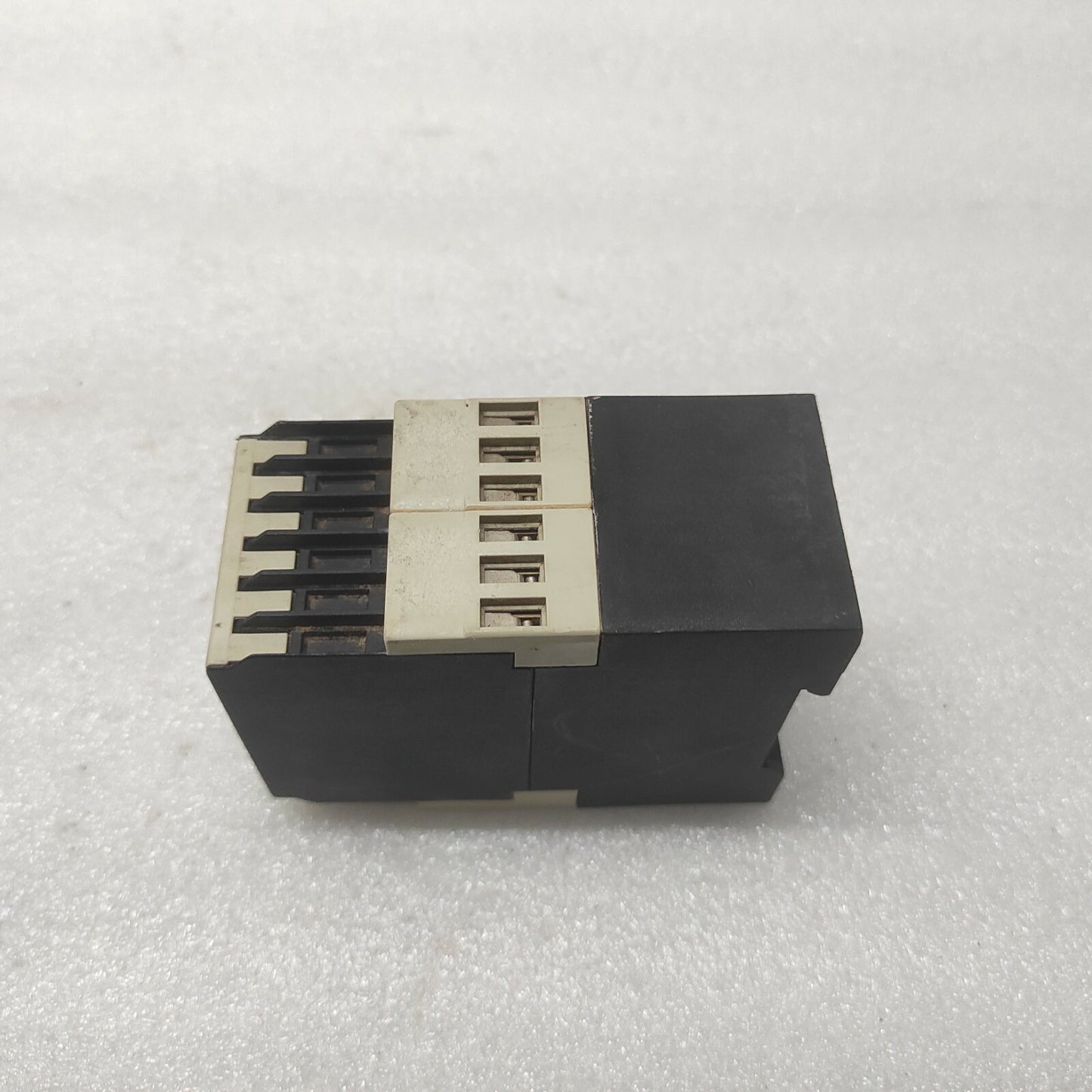 TELEMECANIQUE RM3 TAR114TS7 TIME DELAY RELAY 055691 480-500V