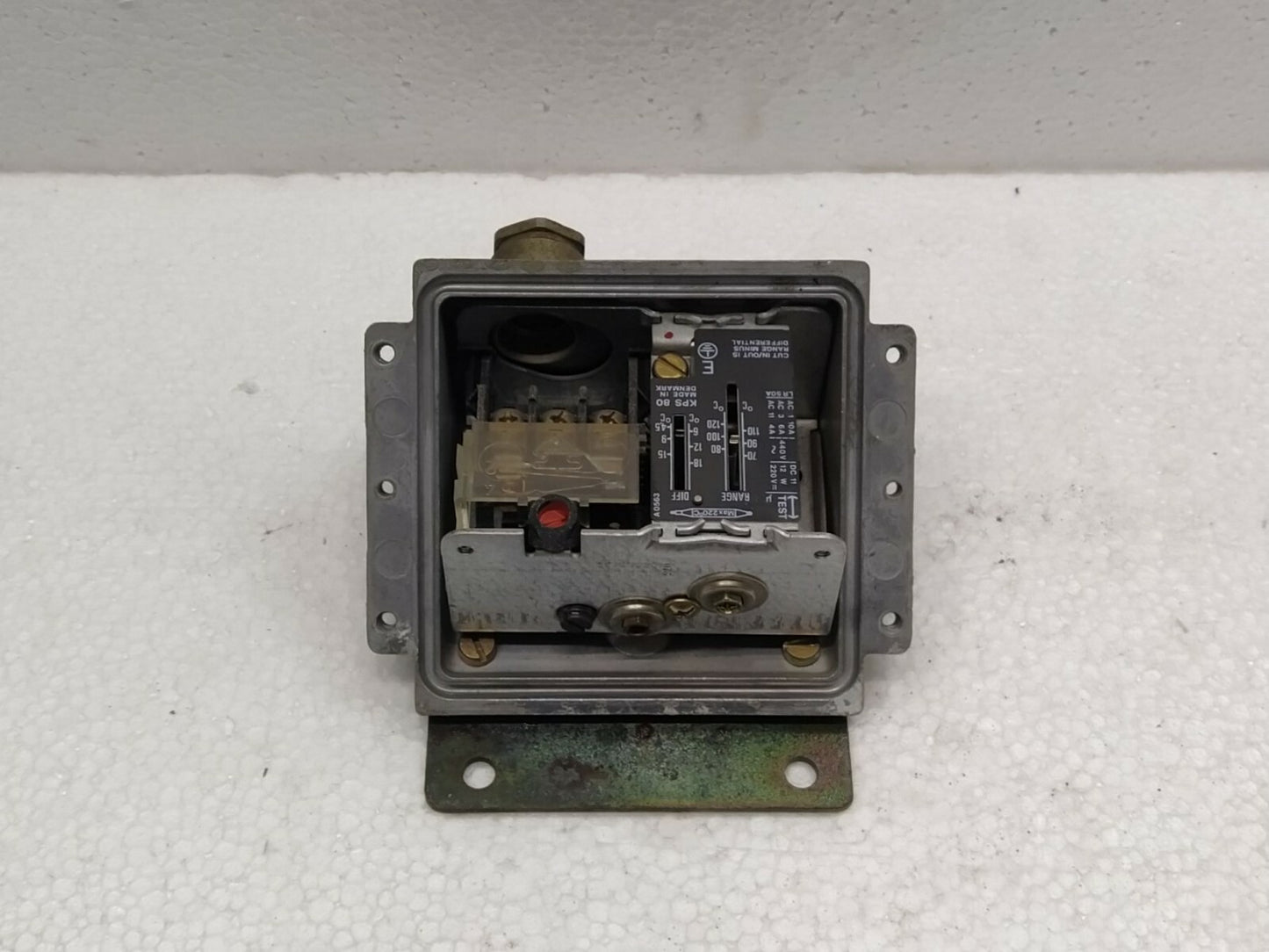 Danfoss KPS 80 Temperature Switch 060L3132 076 KPS80 060L3132