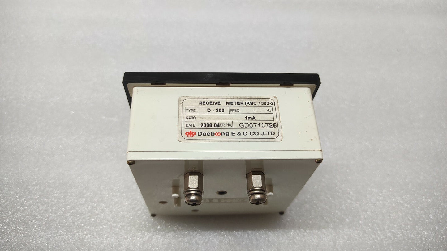 DAE BOONG D-300 MEGA OHM METER