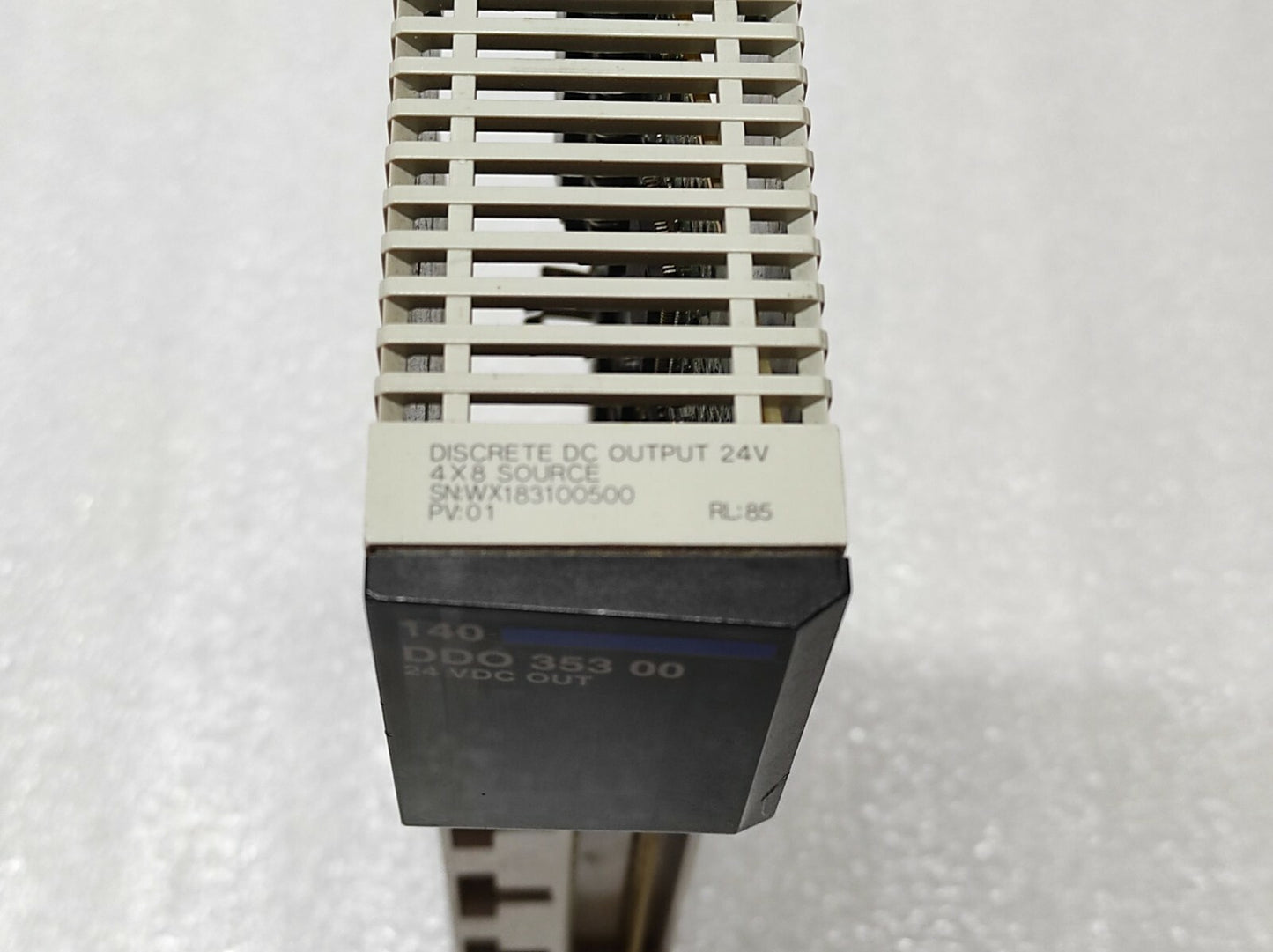 SE 140 DDO 353 00 I/O Module 140DDO35300