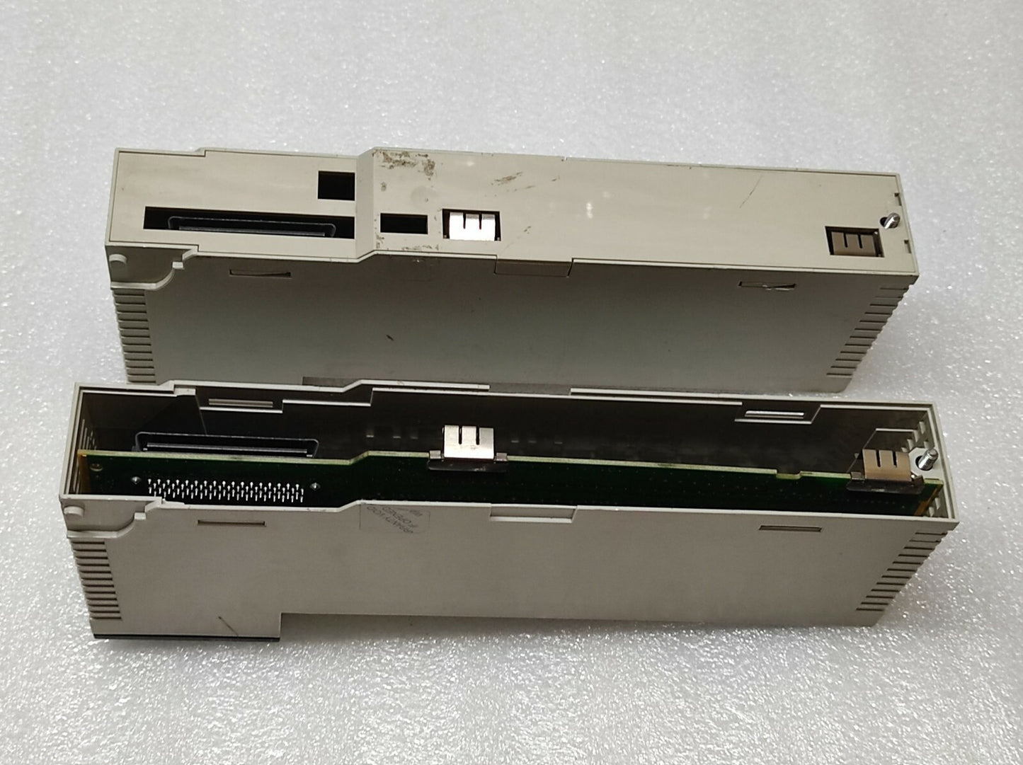 SE 140 DDO 353 00 I/O Module 140DDO35300