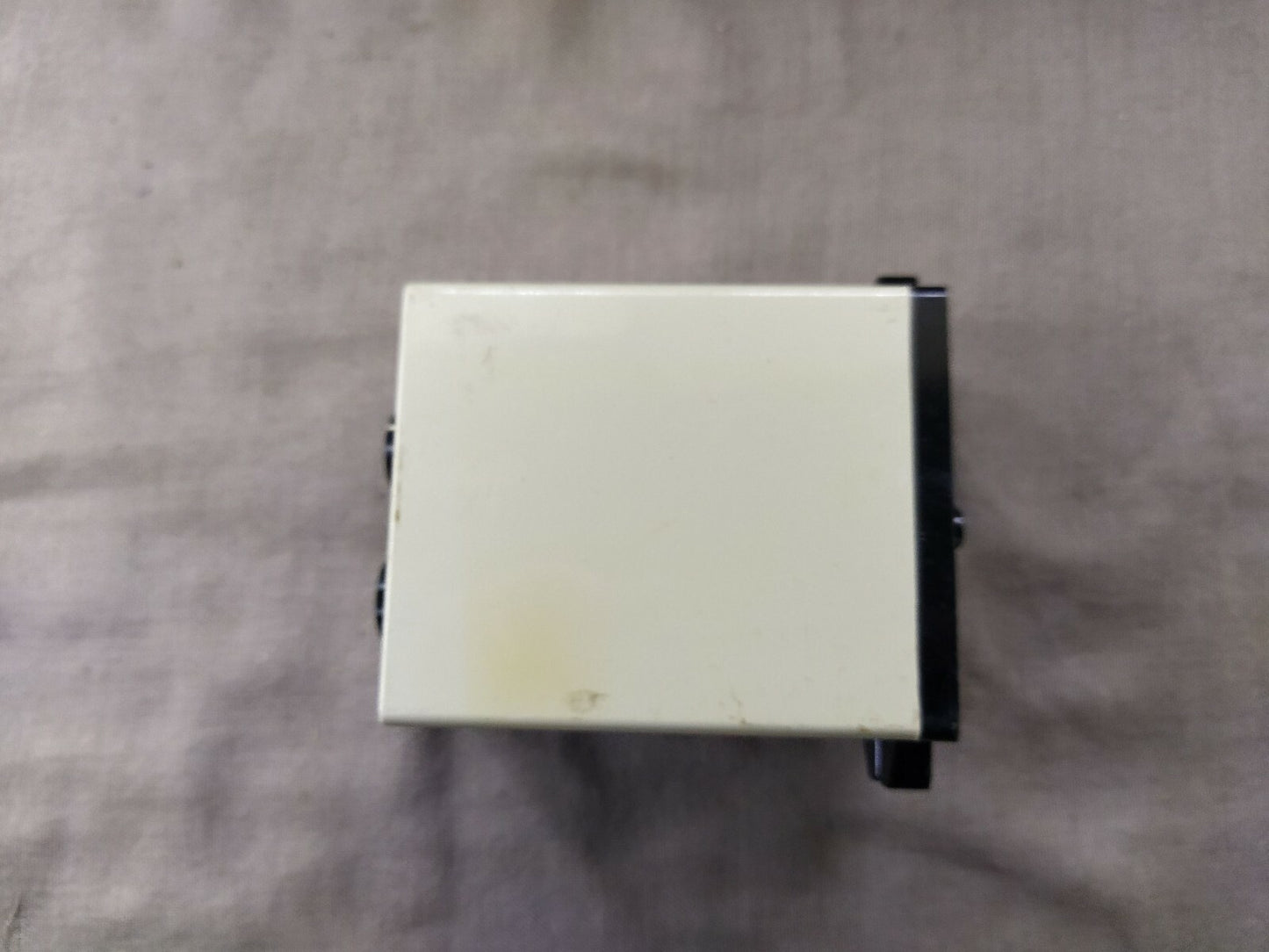 Omron SDV-FL6 Voltage Sensor 100-110V AC