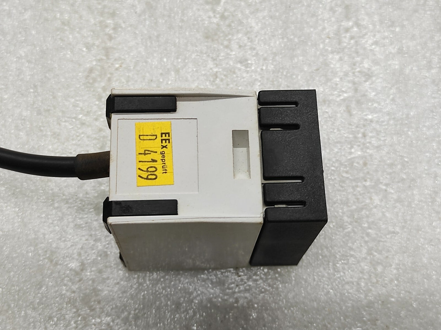 BARTEC TYP 07-2320-0708 INDICATOR LAMP CAMERON 2710990-01-01 240VAC