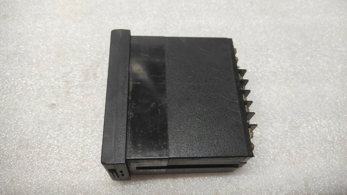 HONEYWELL DC1020 TEMPERATURE CONTROLLER DC1020CT30100B-E 85-265V