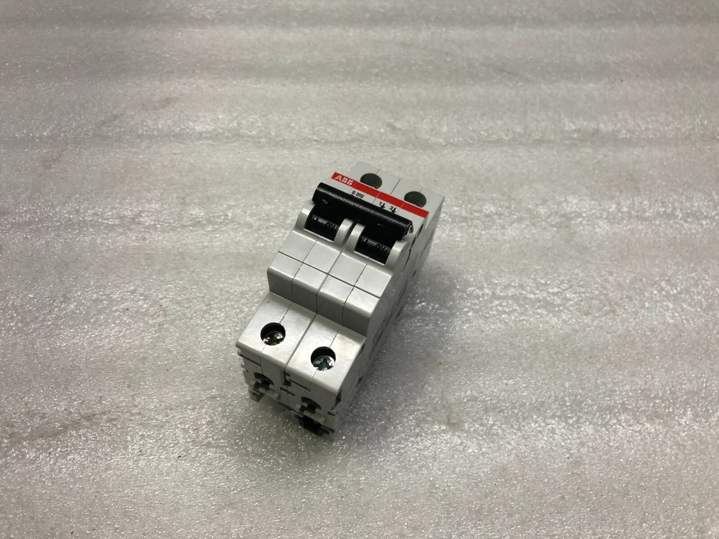 ABB A202 B16 400V GB10963 2-POLE CIRCUIT BREAKER 2CD-S252-001-R0165 27256280116