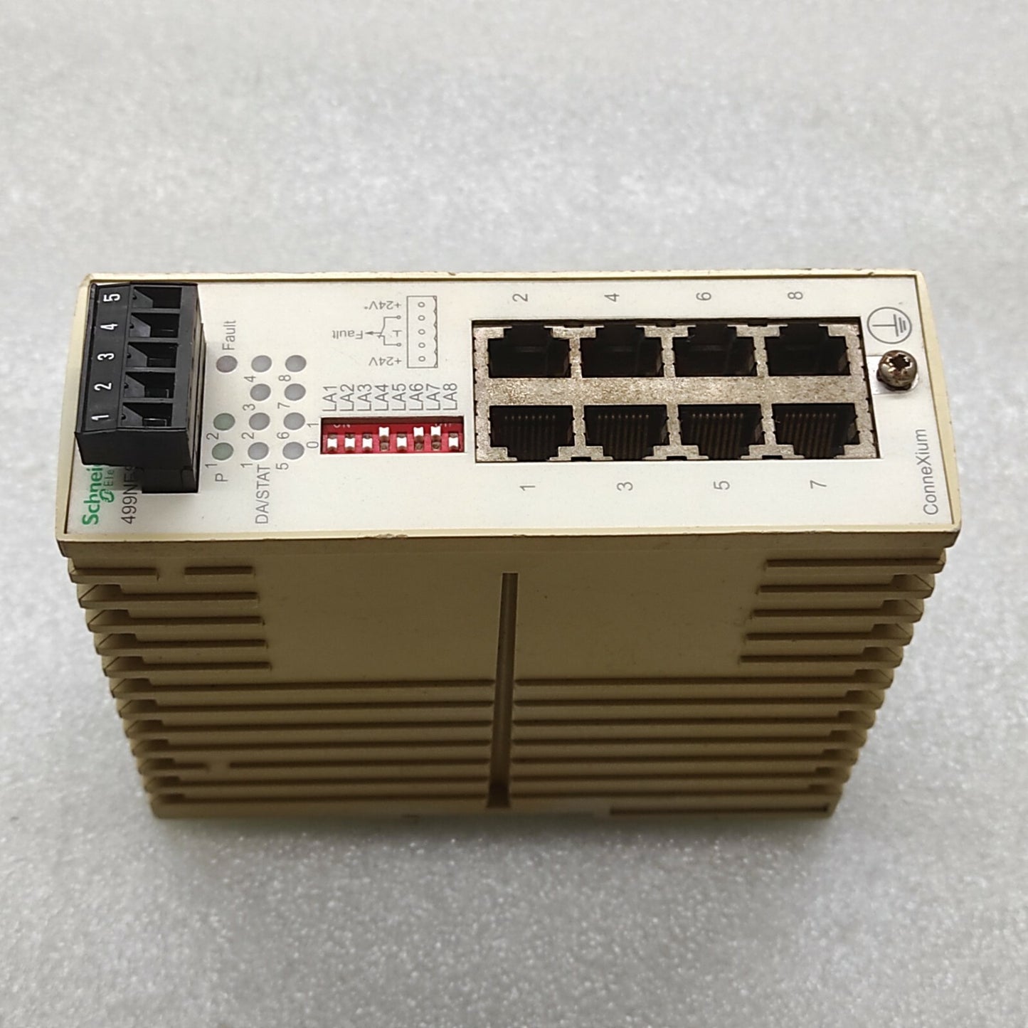 SE 499NES18100 CONNEXIUM SWITCH 8TX 10/100