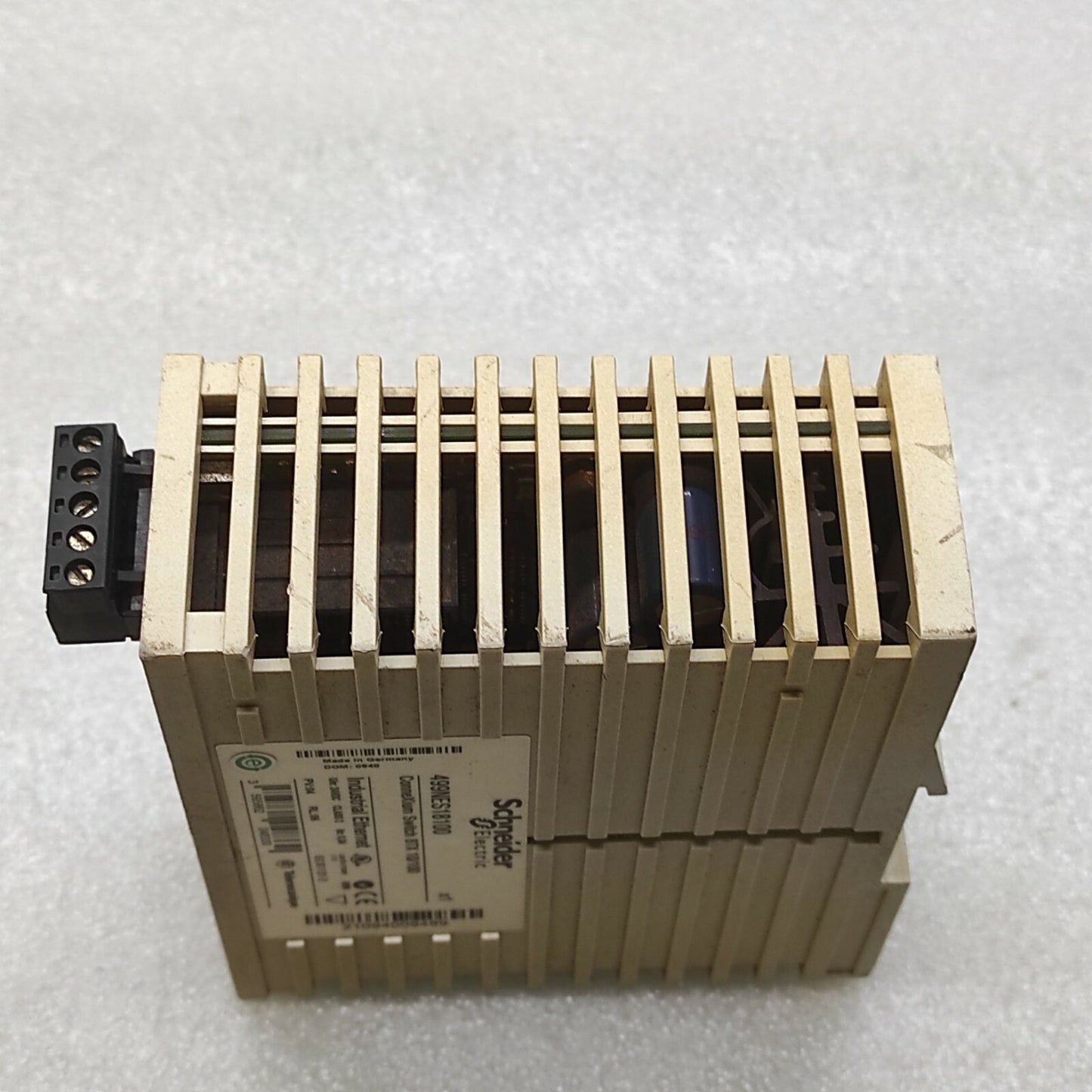 SE 499NES18100 CONNEXIUM SWITCH 8TX 10/100