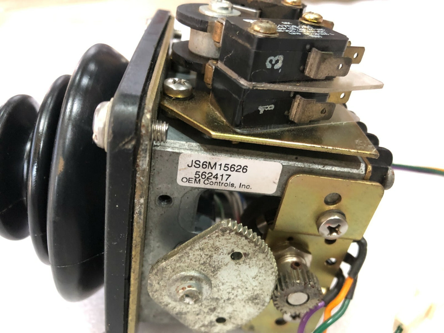 OEM CONTROLS JS6M15626 VARCO 3017249010 ROTARY ACTUATED PUSHBUTTON QAI3049 001