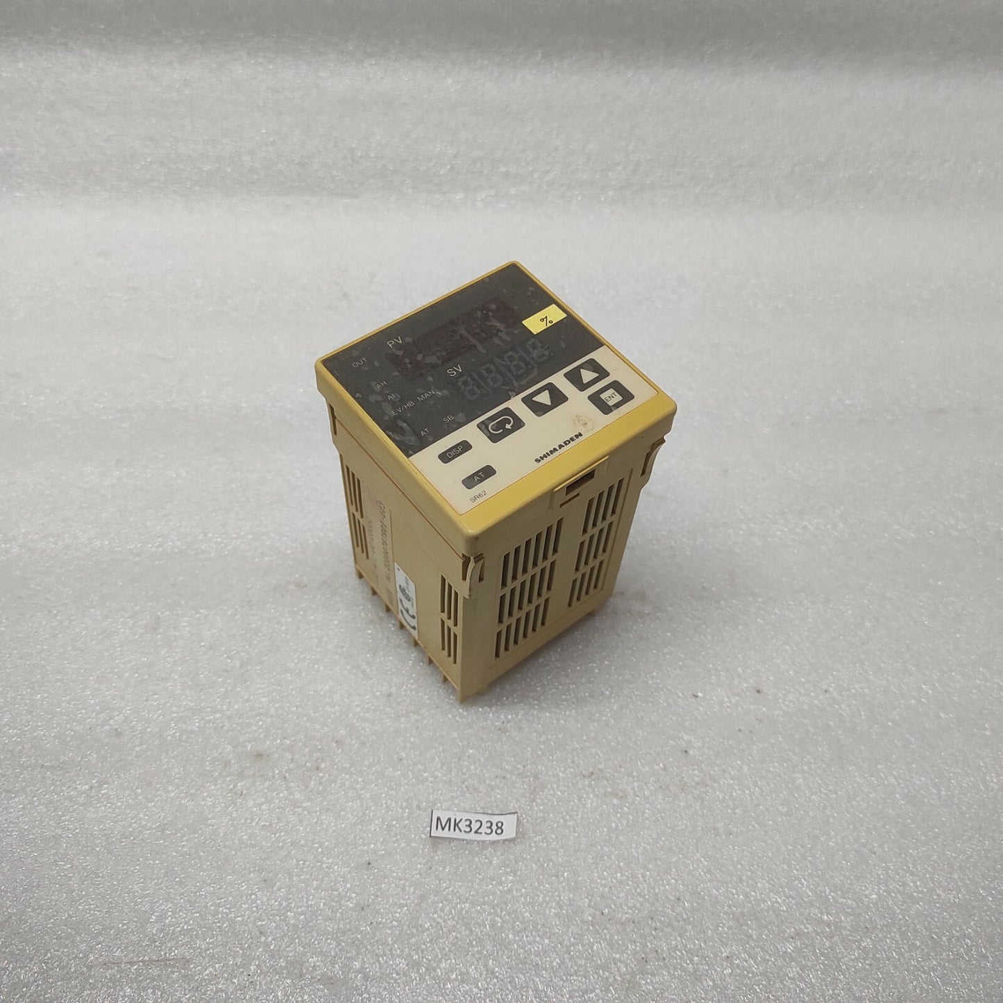 SHIMADEN SR62 TEMPERATURE CONTROLLER SR62-411-90-0000C 100-240V