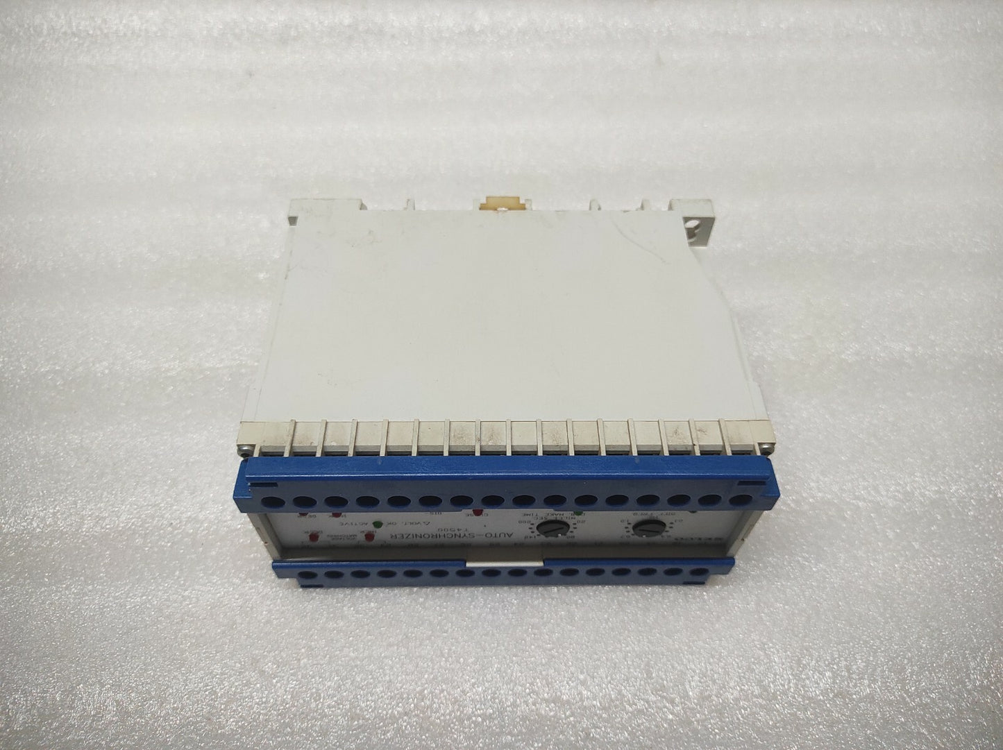 SELCO T4500-13 AUTO SYNCHRONIZER 110VAC