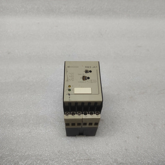 TELEMECANIQUE RM3 JA102MU7 RELAY 05281 220-240V