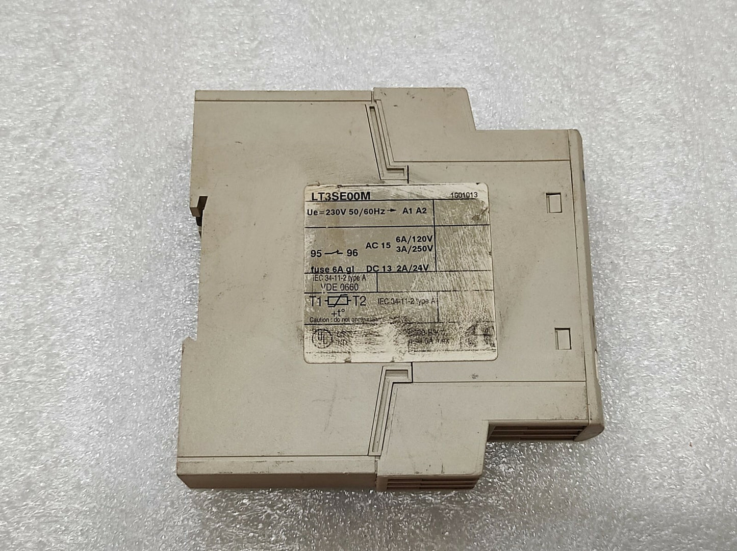 TELEMECANIQUE LT3SE00M PTC PROBE RELAY 230V