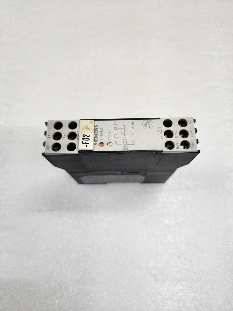 SIEMENS 3UN2100-0AN7 MOTOR THERMISTOR MODULE RELAY 220-240V