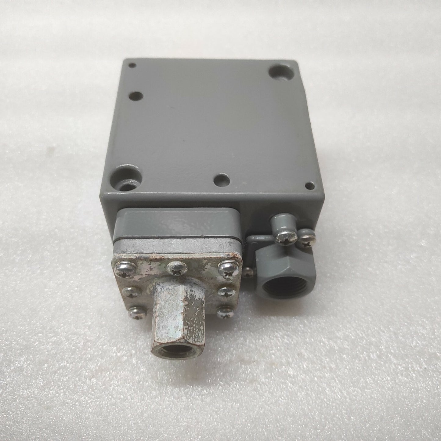 SQUARE-D 9012 GAWM-6 H3Y1 PRESSURE SWITCH