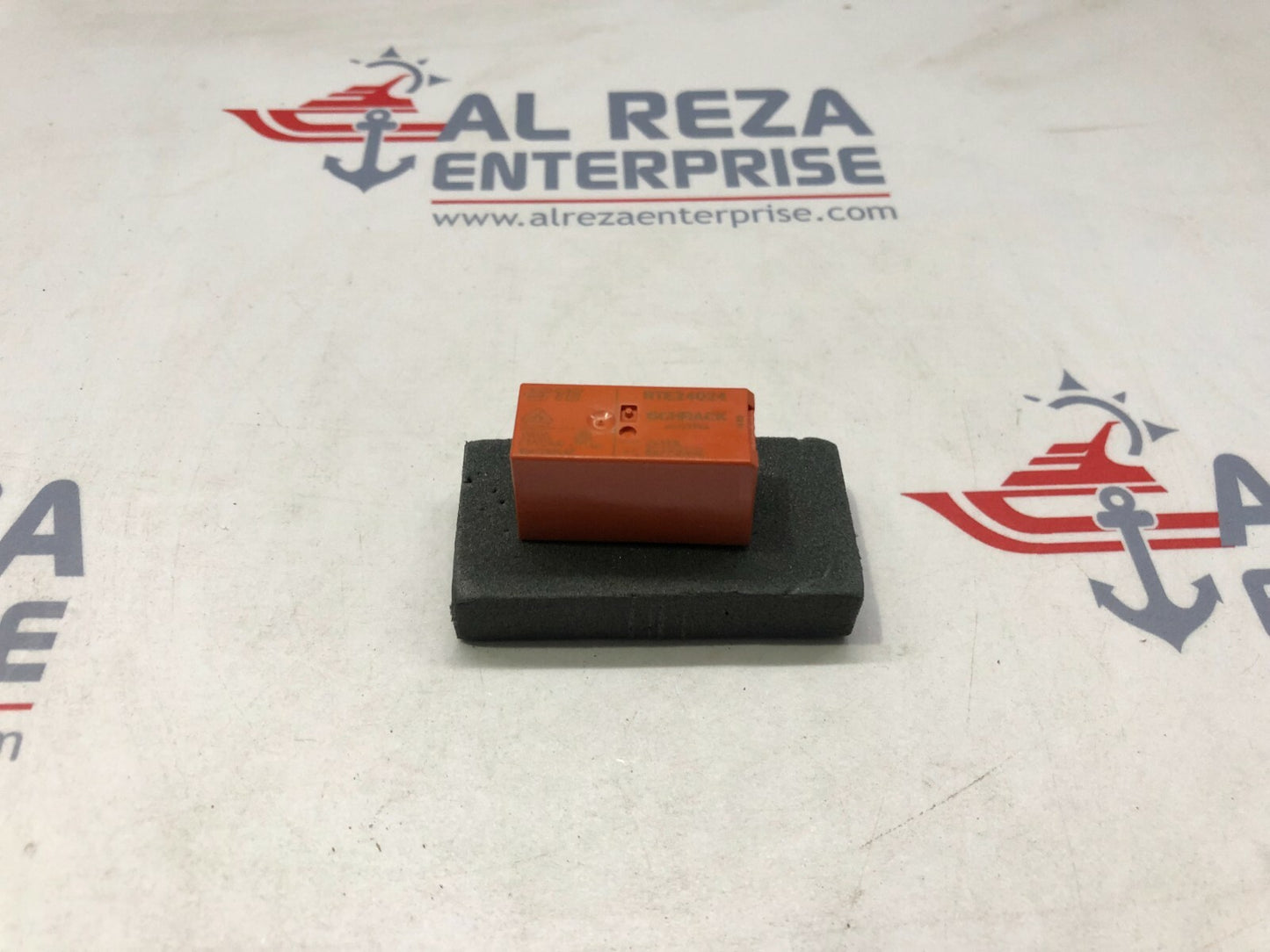 SCHRACK RTE24024 GENERAL PURPOSE RELAY 24V DC 198-6911 LOT OF 4 UNIT