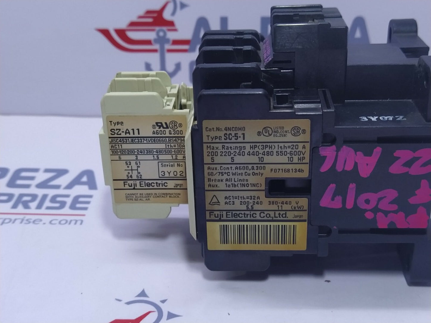 Fuji SC-5-1 (19) Magnetic Contactor 32A Coil Voltage 400-440V SZ-A11 Aux Relay