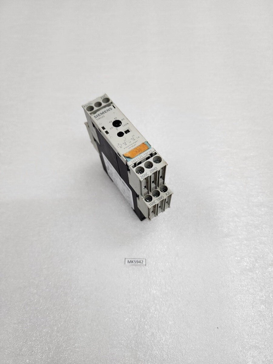 SIEMENS 3RP1525-1BP30 ON DELAY TIMER RELAY