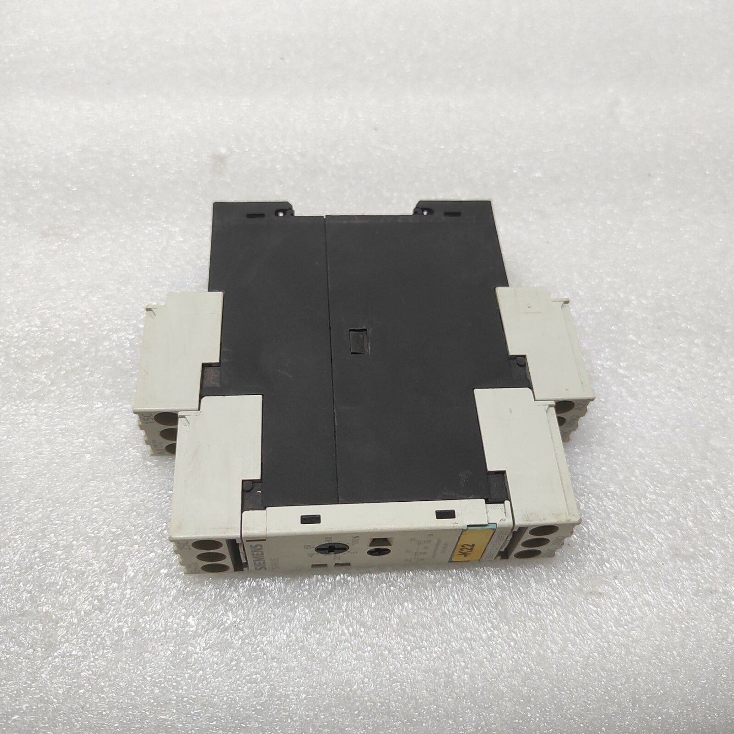 SIEMENS 3RP1525-1BP30 ON DELAY TIMER RELAY