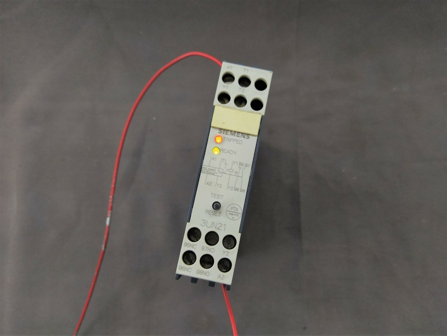 Siemens 3UN2131-0AN7 PTC Thermistor Tripping Unit 220-240V