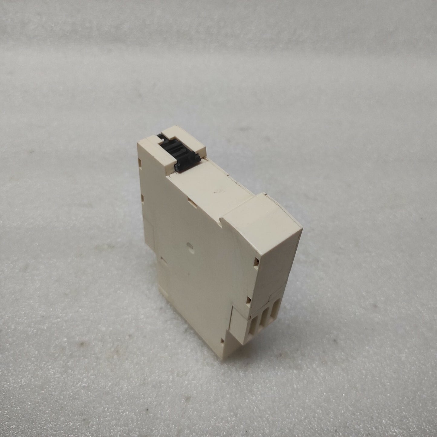 SE RE88865215 ON DELAY TIMING RELAY 24VDC/24-240VAC 0.1S-100H
