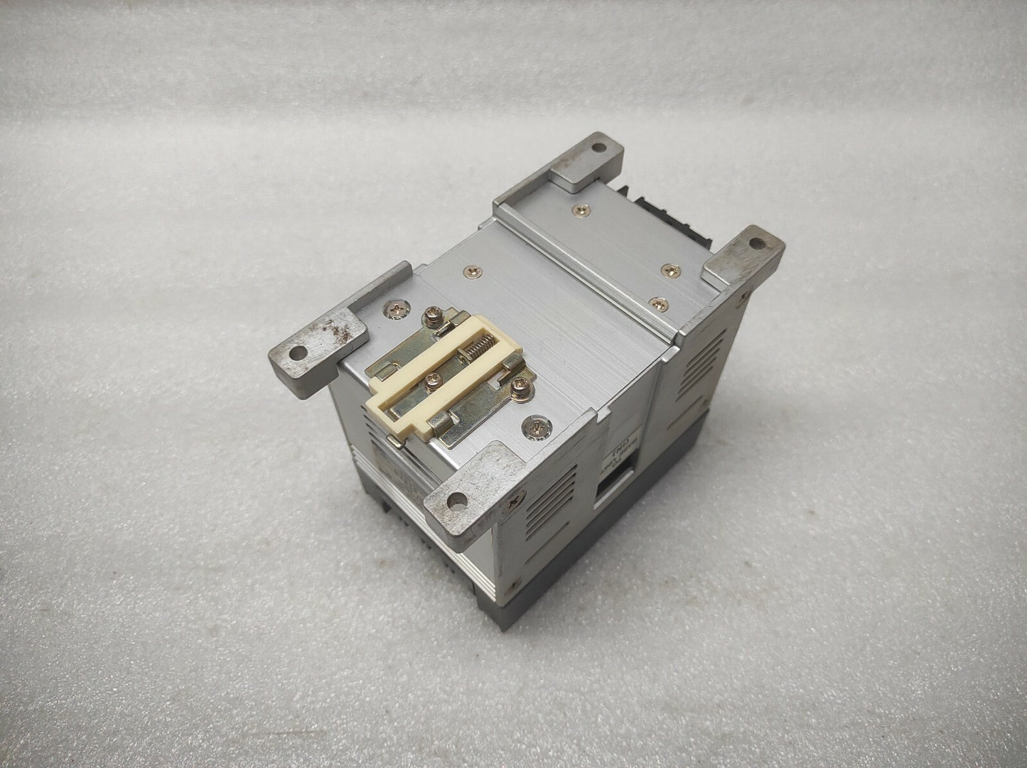 IDEC PFA-1T081DC OUTPUT MODULE 24VDC PFA1T081DC