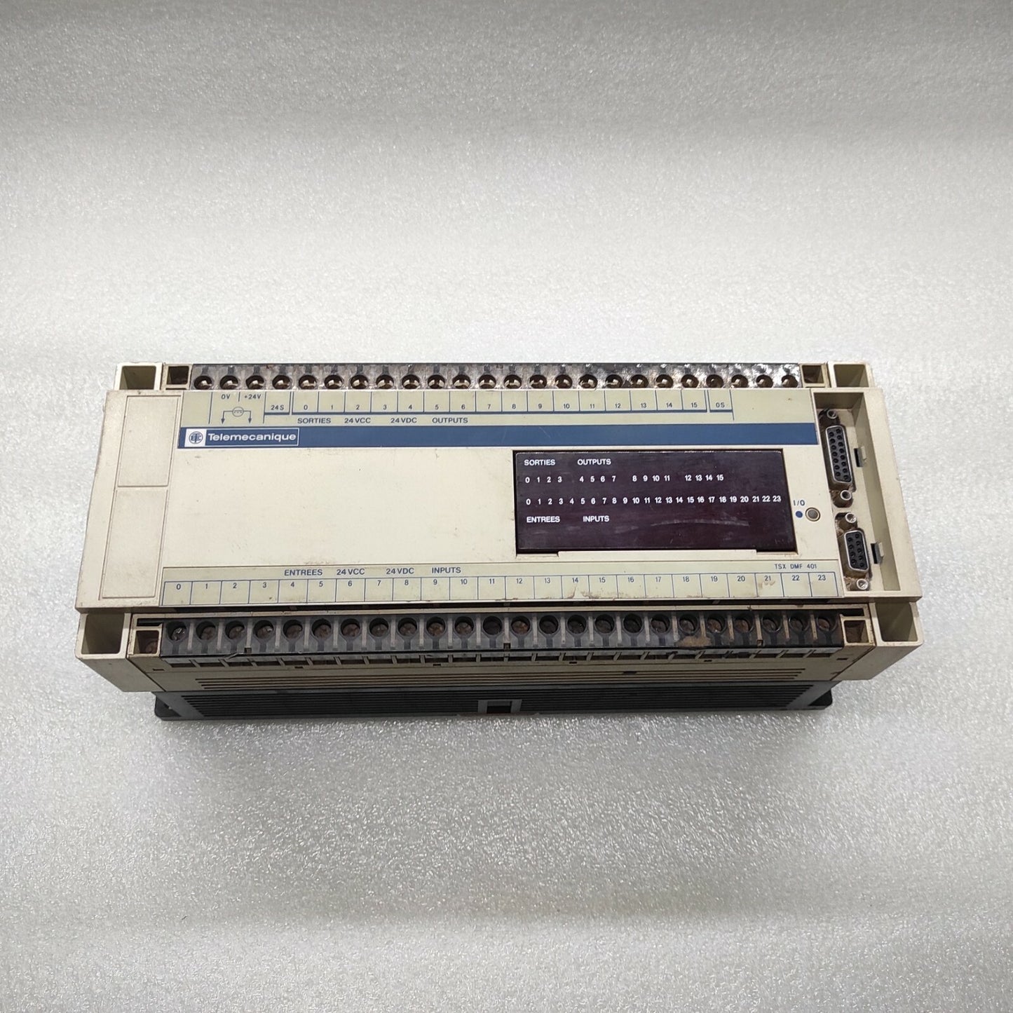TELEMECANIQUE TSXDMF401 40 I/O 24VDC PROT. EXTENS