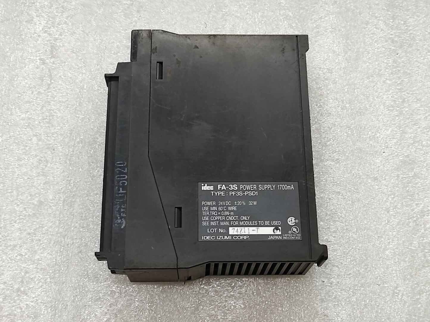 IDEC PF3S-PSD1 POWER SUPPLY 24VDC