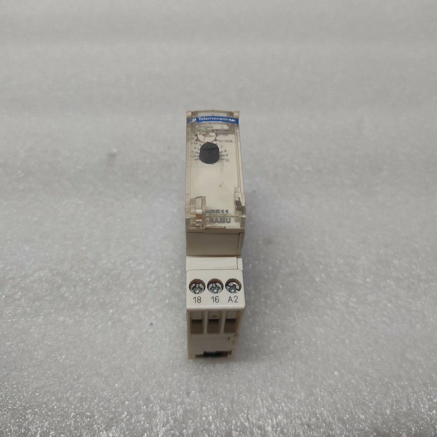 SE RE11RAMU TIMING RELAY 0.1S-100H 24VDC/24-240VAC