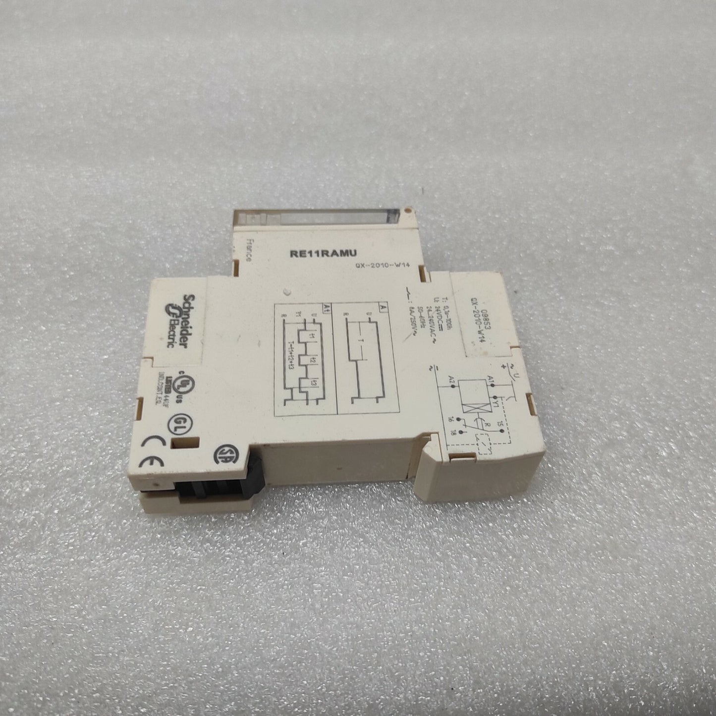 SE RE11RAMU TIMING RELAY 0.1S-100H 24VDC/24-240VAC