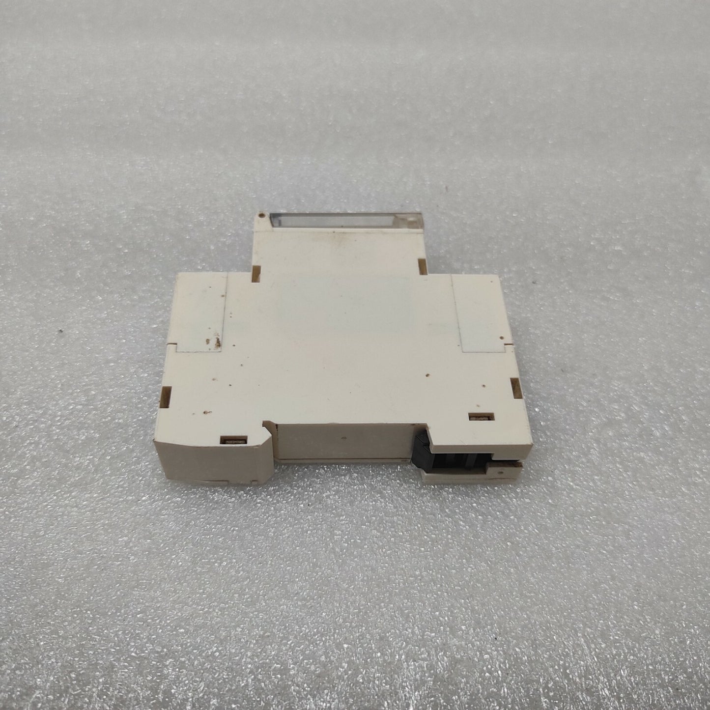 SE RE11RAMU TIMING RELAY 0.1S-100H 24VDC/24-240VAC