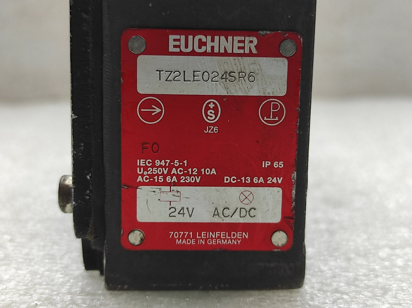 EUCHNER TZ2LE024SR6 SAFETY SWITCH TZ 24V AC/DC