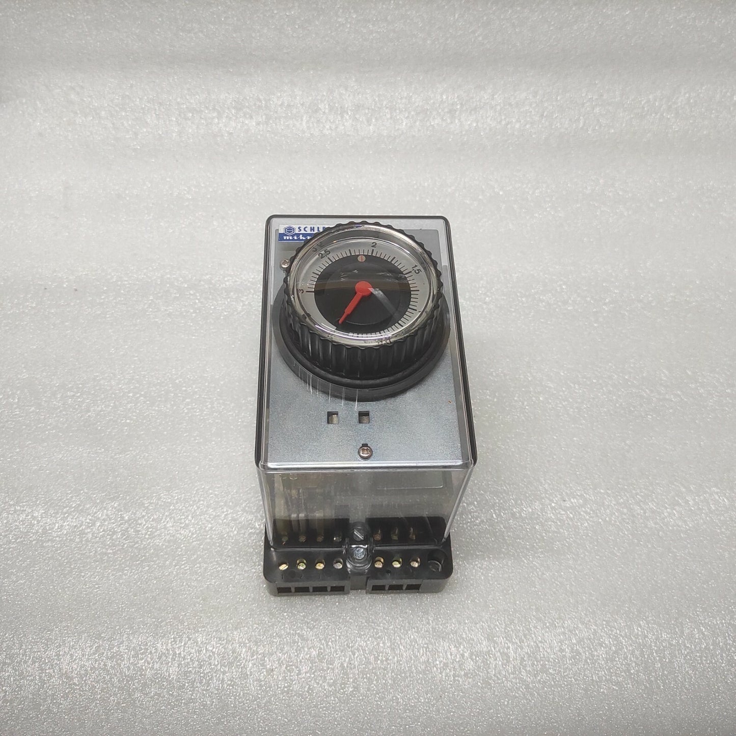 SCHLEICHER MZ 54 TIME RELAY 01111894-23 220V 0.15S-30H MZ54SGZ8