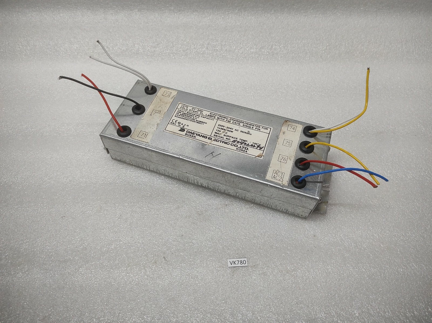 DAEYANG ELECTRIC DY-240I ELECTRONIC CHARGER - INVERTER FOR COLD START FL.LAMPS 2