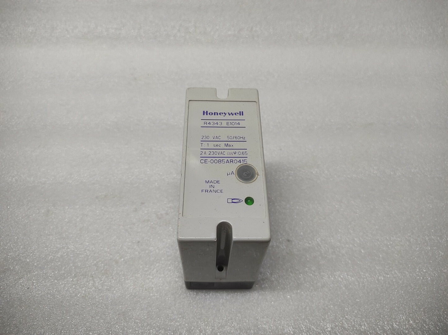 HONEYWELL R4343-E1014 FLAME RELAY 230VAC