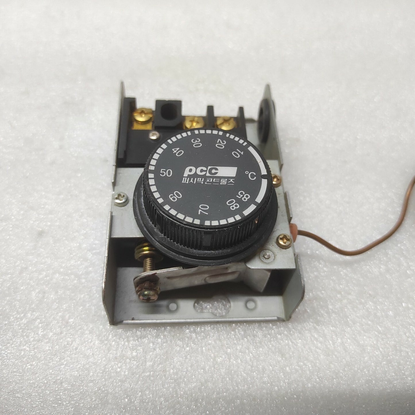PECIFIC PLS-085A TEMPERATURE CONTROLLER