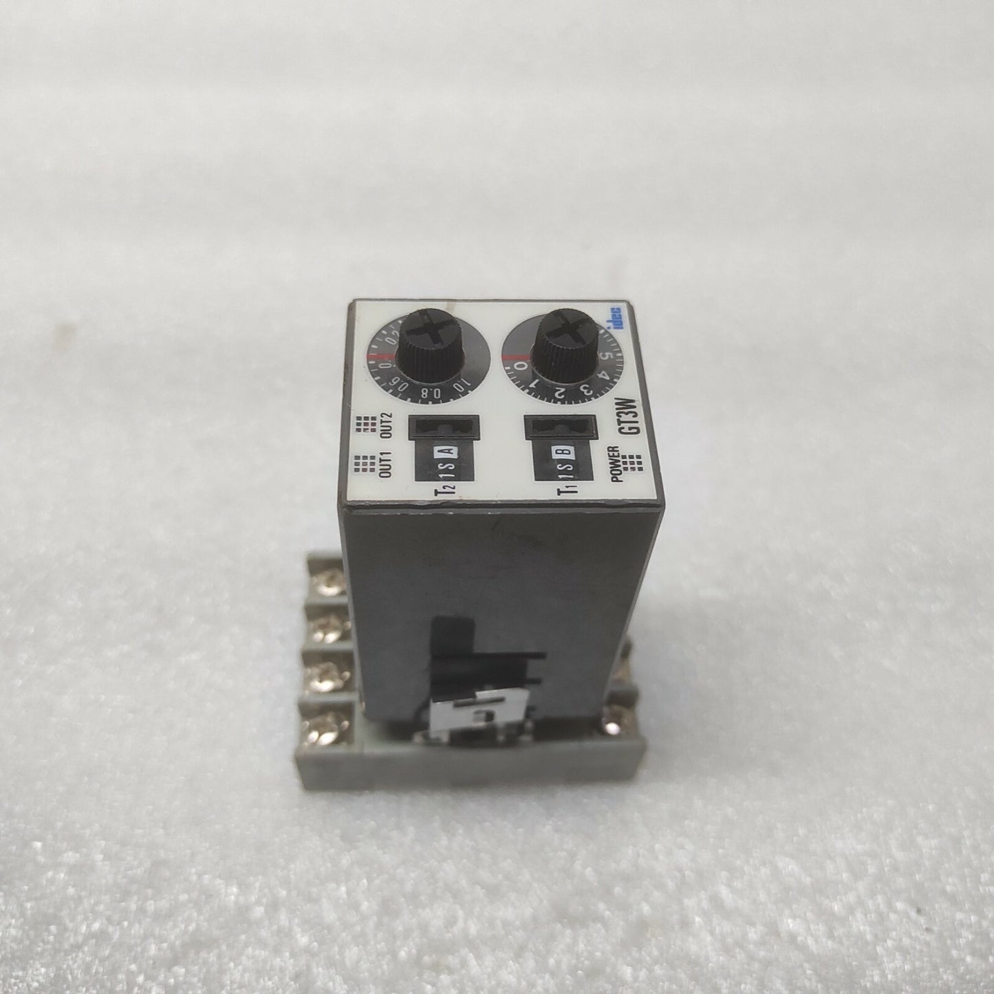 IDEC GT3W-A61AD24 TIME DELAY RELAY 24VAC/DC