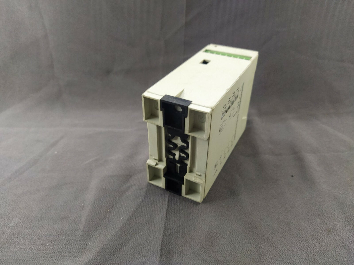Omniflex C2469B Omniterm THT Frequency Transmitter 6.1104.005 Series B 6-1104-00
