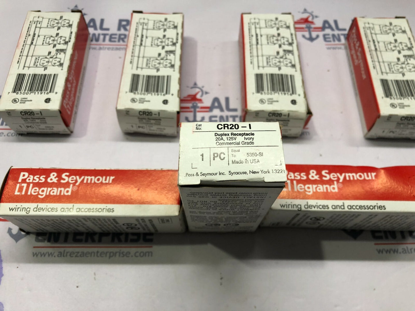 LEGRAND CR20-I DUPLEX RECEPTACLE 125V 20A LOT OF 7 UNIT