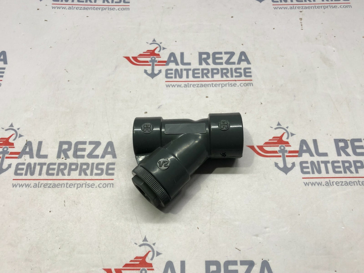 HAYWARD YS10050T 1/2" PVC Y-STRAINER THREADED LOT OF 2 UNIT