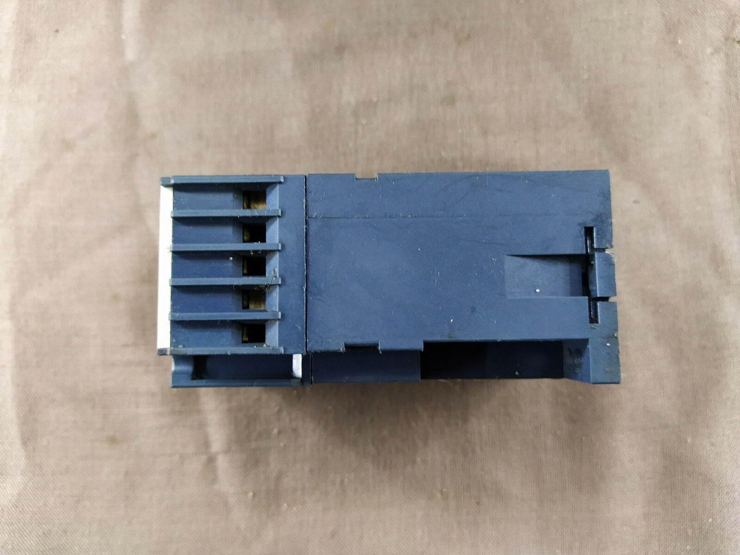 Siemens 7PU4140-2QN20 200-240 VAC