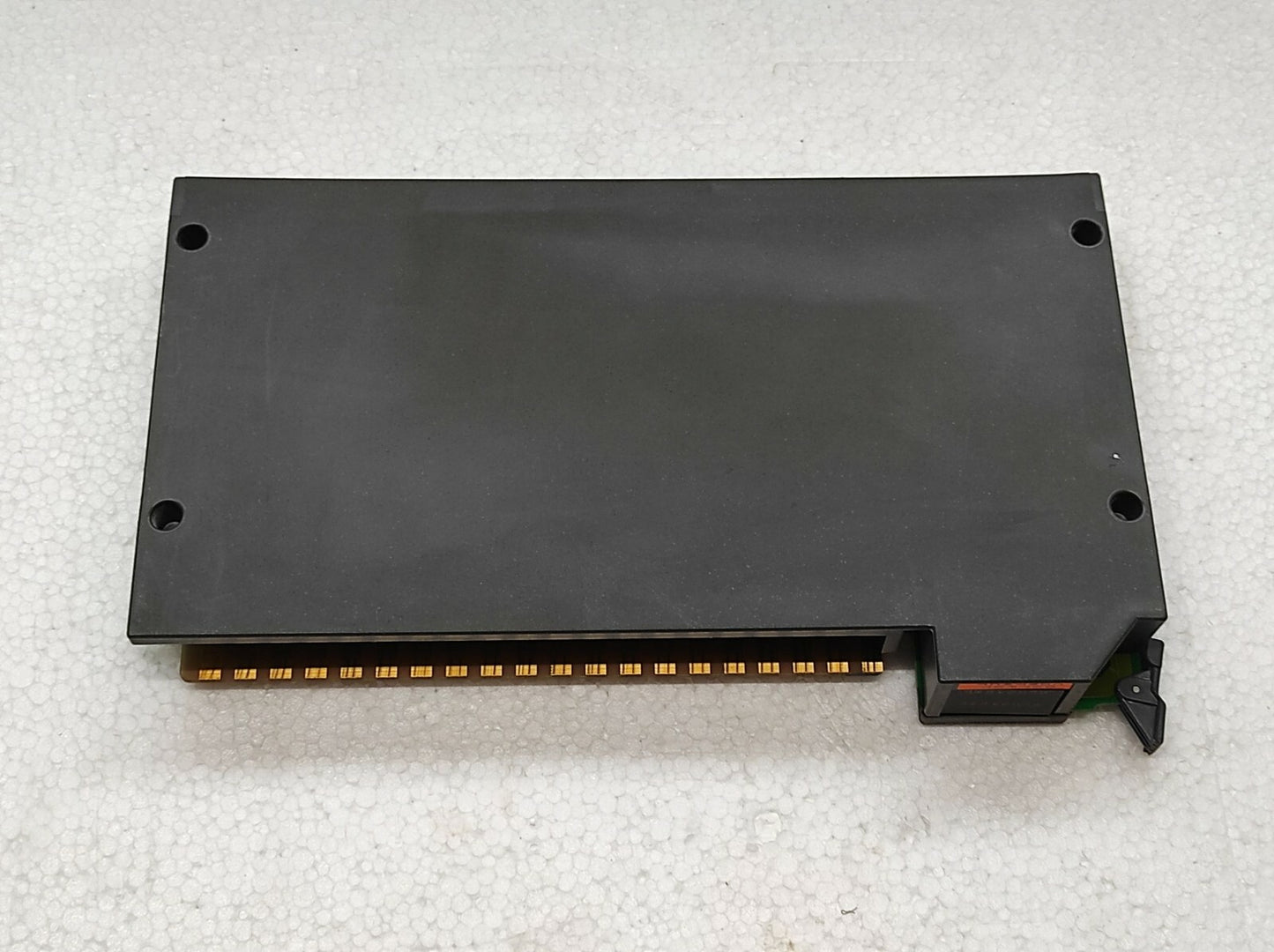 Allen Bradley CAT NO 1771-OW16 B Electromechanical Contact Output Module 9611000