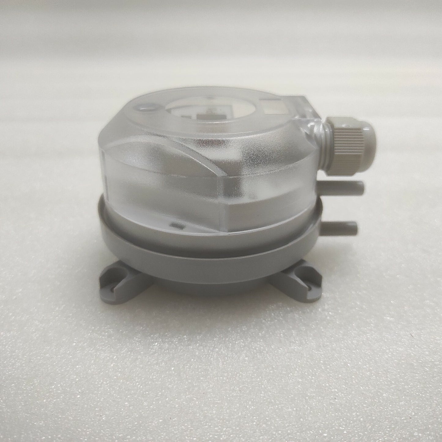 SAUTER 984M.543114B4 DIFFERENTIAL PRESSURE TRANSMITTER  18-30VAC/DC