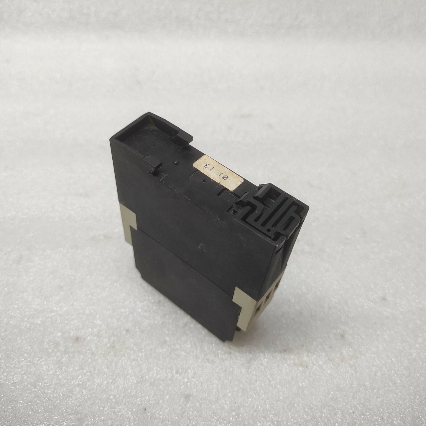 TELEMECANIQUE RE4CL11BU DELAY TIMING RELAY 09960 110-240V/24VDC 0.05S-300H