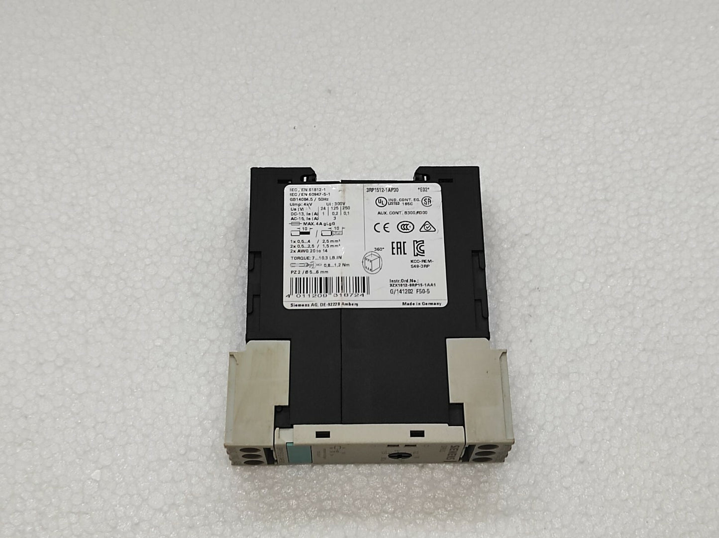 Siemens 3RP1512-1AP30 SPDT Timer Relay
