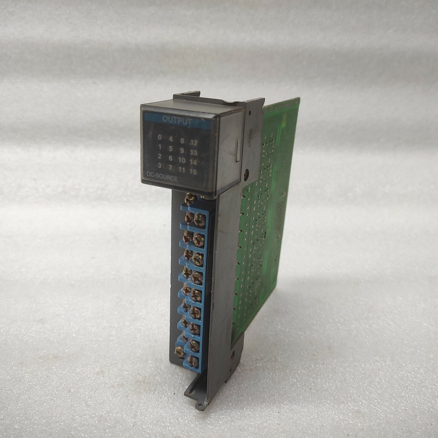 ALLEN BRADLEY CAT 1746-OB16 SLC500 OUTPUT MODULE