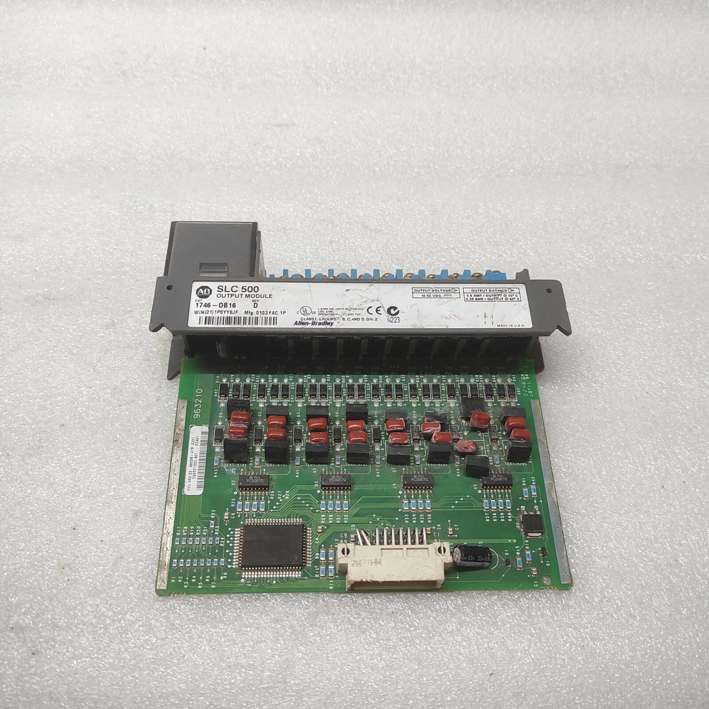 ALLEN BRADLEY CAT 1746-OB16 SLC500 OUTPUT MODULE